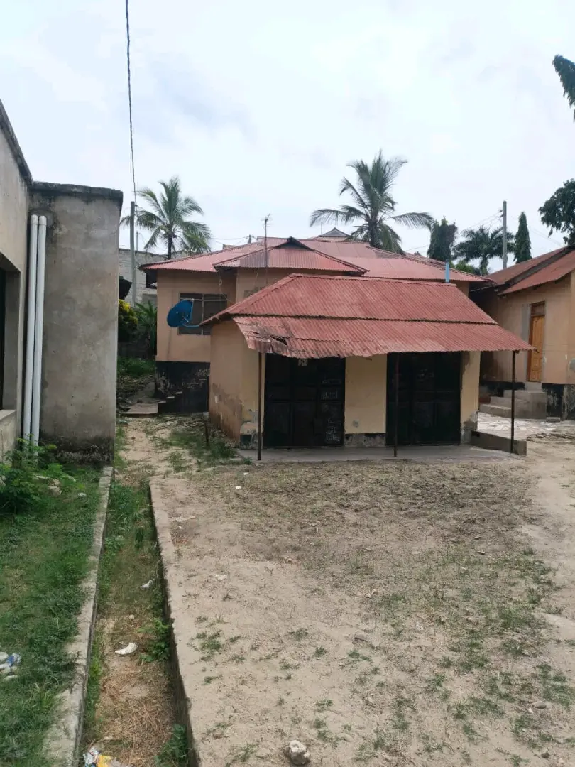 Nyumba Inauzwa Mbezi ya Msigani, 950 sqm thumbnail 3