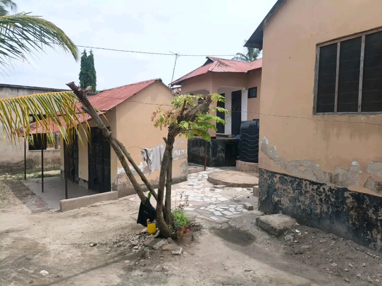 Nyumba Inauzwa Mbezi ya Msigani, 950 sqm thumbnail 8