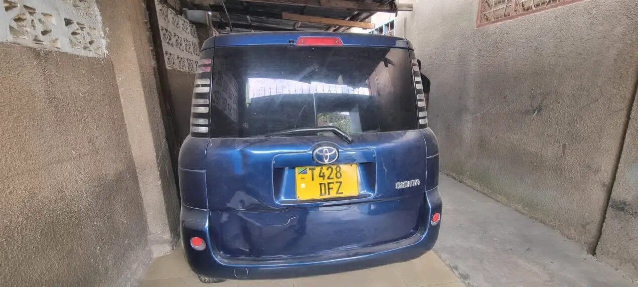 Toyota Sienta Gari