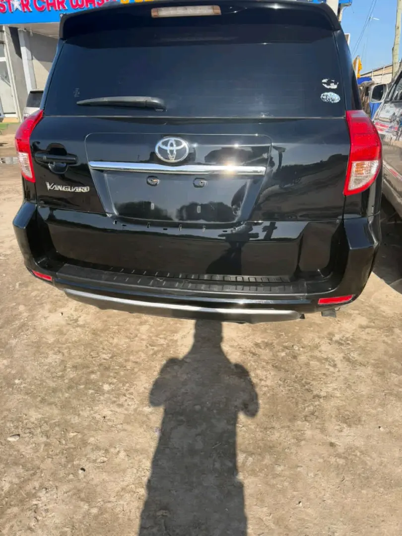 Toyota Vanguard 2011 (7-Seater) thumbnail 3