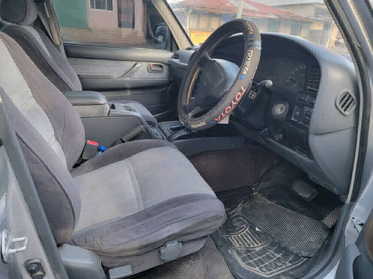 Used Toyota Land Cruiser 2000 (Automatic) thumbnail 5