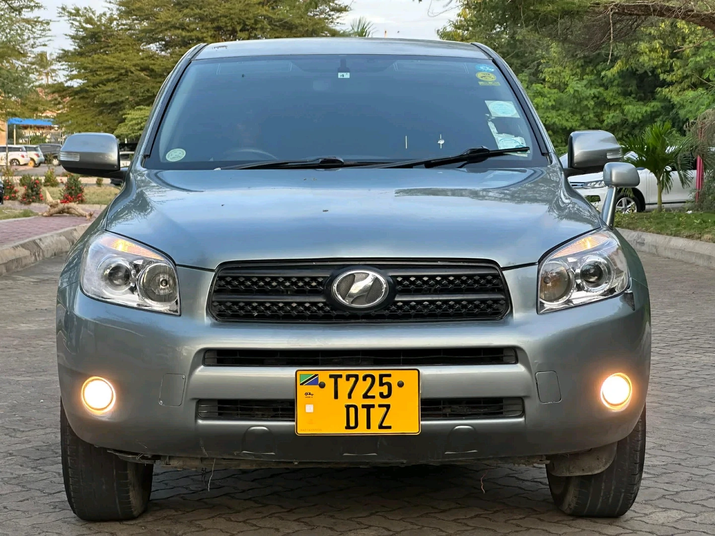 Toyota RAV4 2006 Miss Tanzania Edition - 2360cc