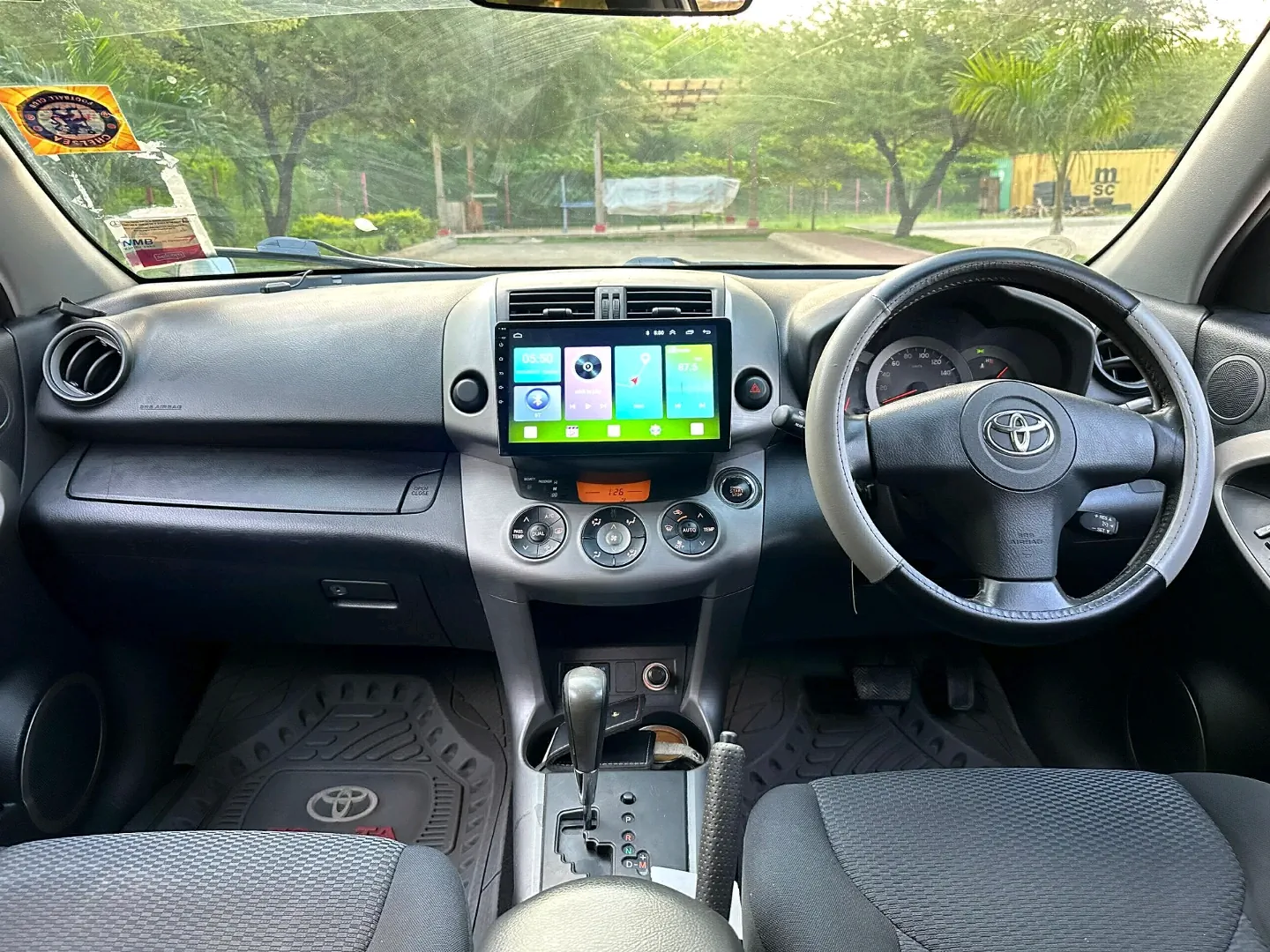 Toyota RAV4 2006 Miss Tanzania Edition - 2360cc thumbnail 8