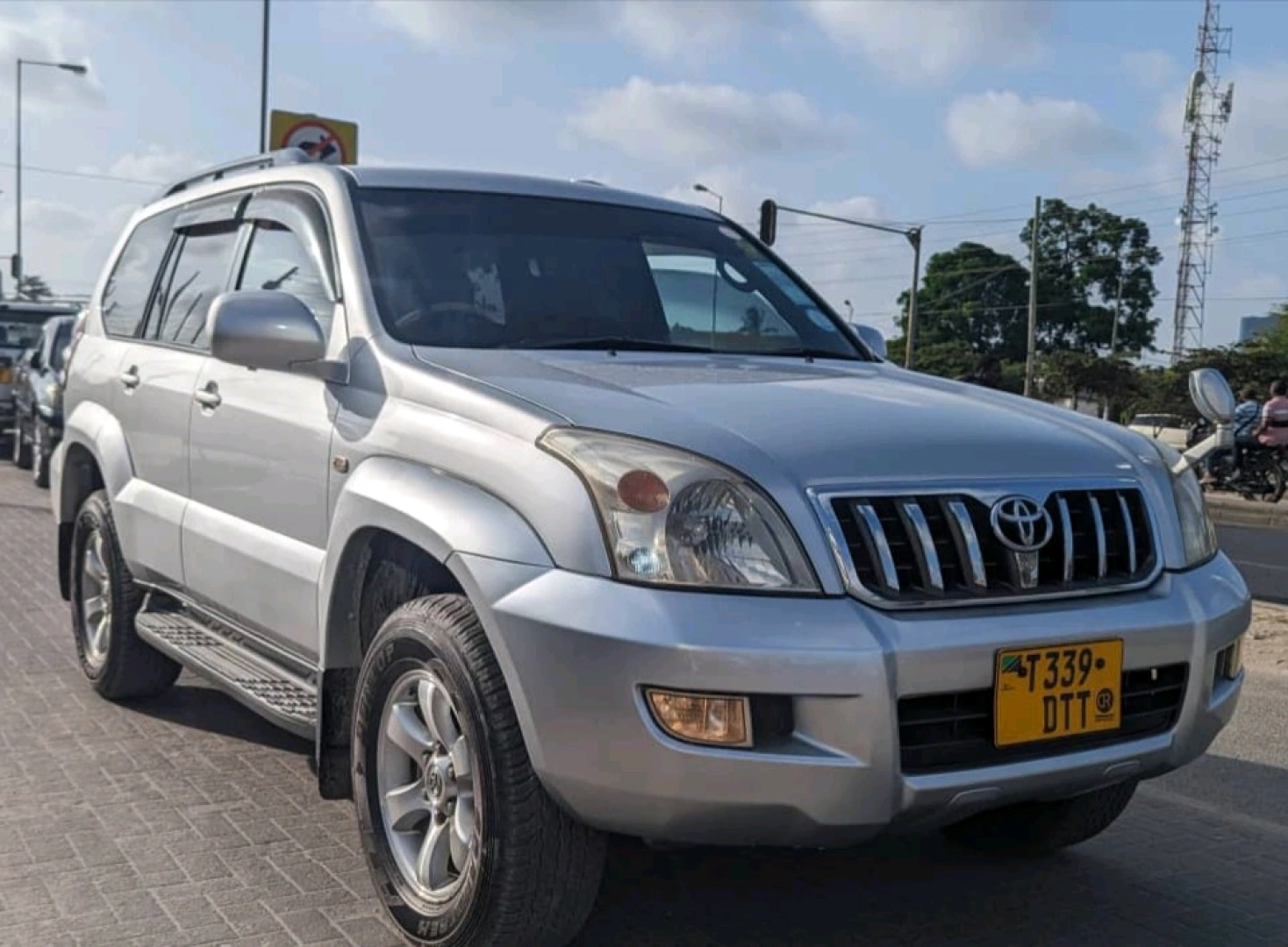 Toyota Land Cruiser Prado 120 (2006) - 4WD thumbnail 4