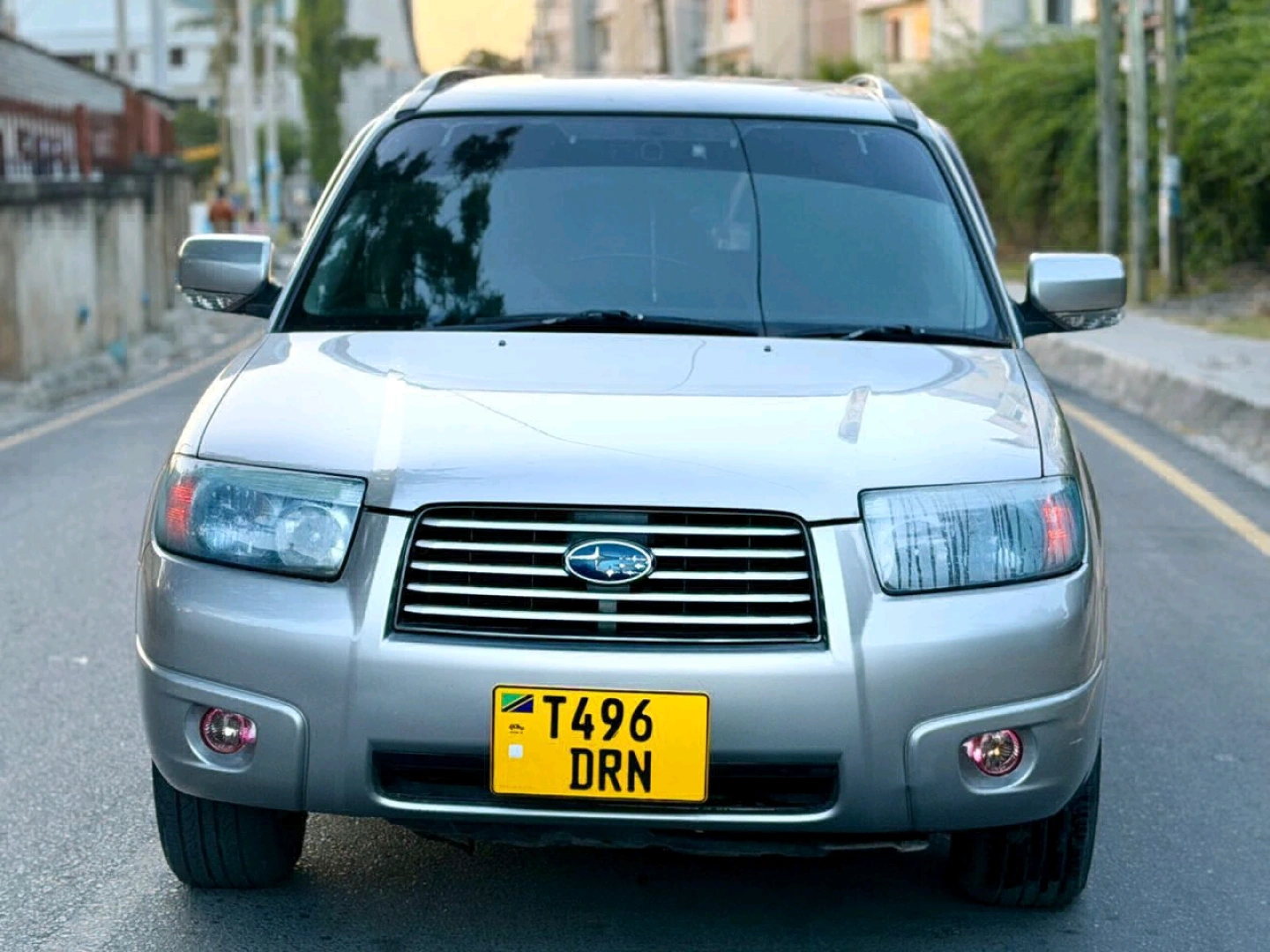 Subaru Forester 2004 Silver SUV (1490cc)
