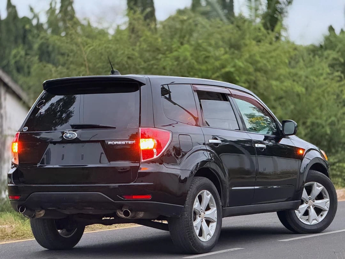 Subaru Forester SH5 SUV 2009 thumbnail 2