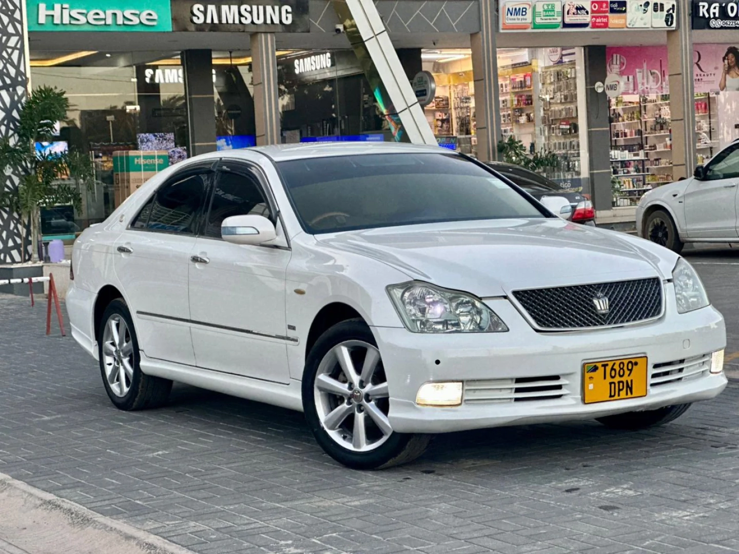 Toyota Crown Athlete DPN 2005 Low Mileage thumbnail 4