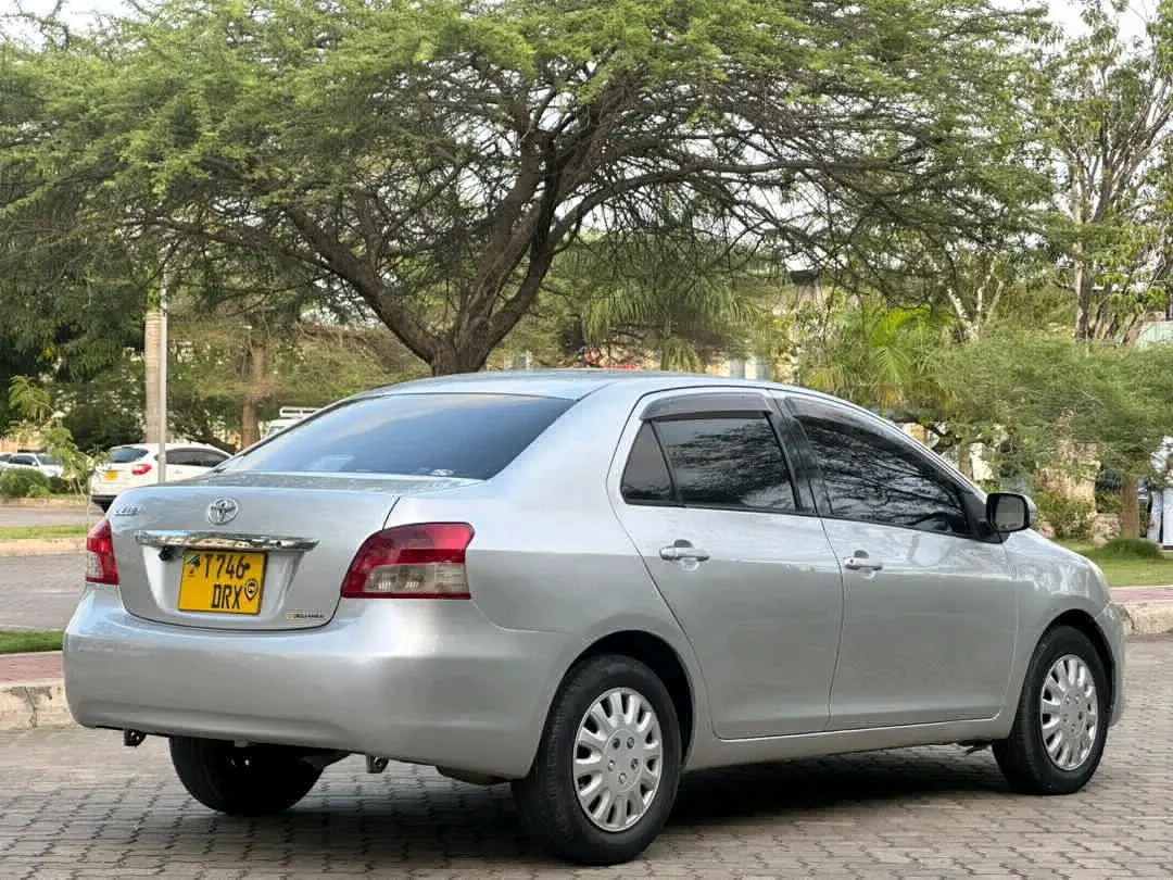 Toyota Belta 2008 (9.8M TZS) thumbnail 4