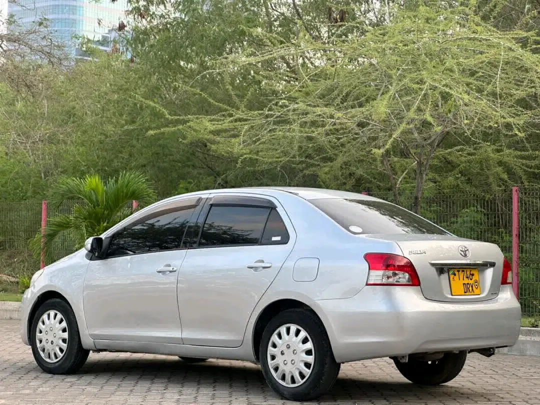 Toyota Belta 2008 (9.8M TZS) thumbnail 5