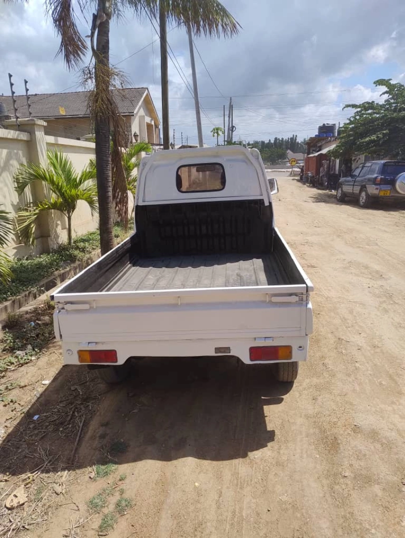 Suzuki Carry Van Def Injection Full AC thumbnail 3