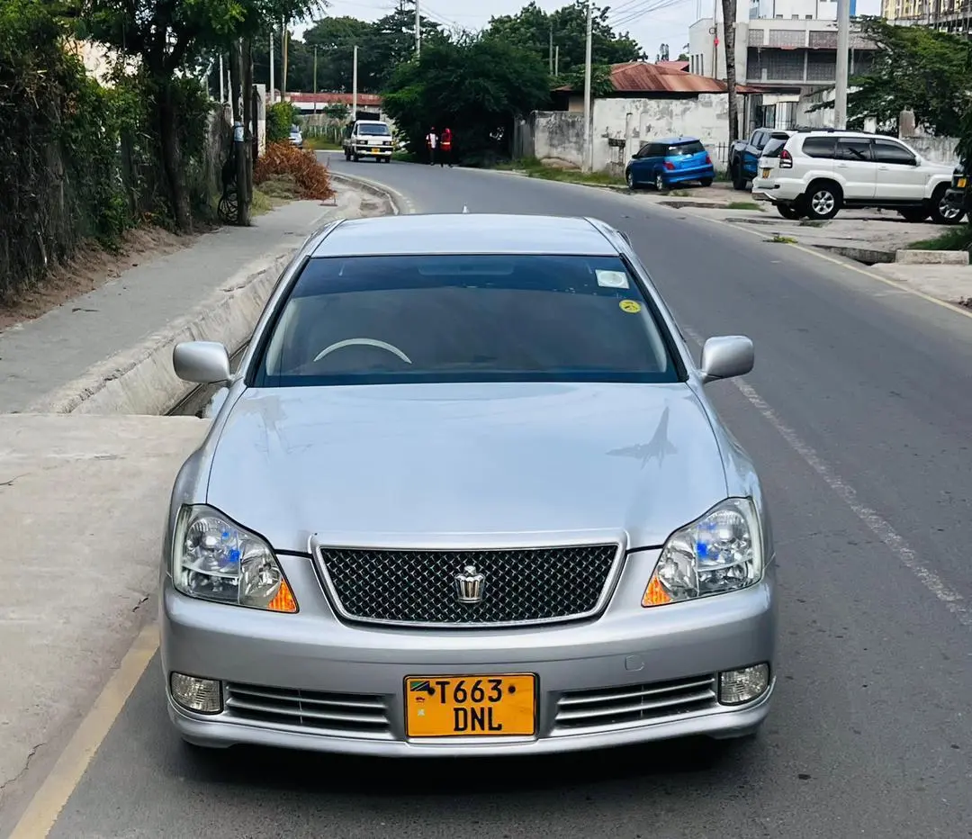 Toyota Crown Athlete