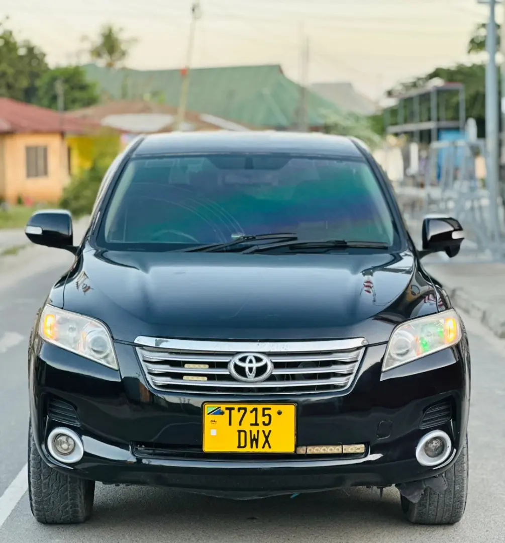 Toyota Vanguard 2010 (7-Seater)