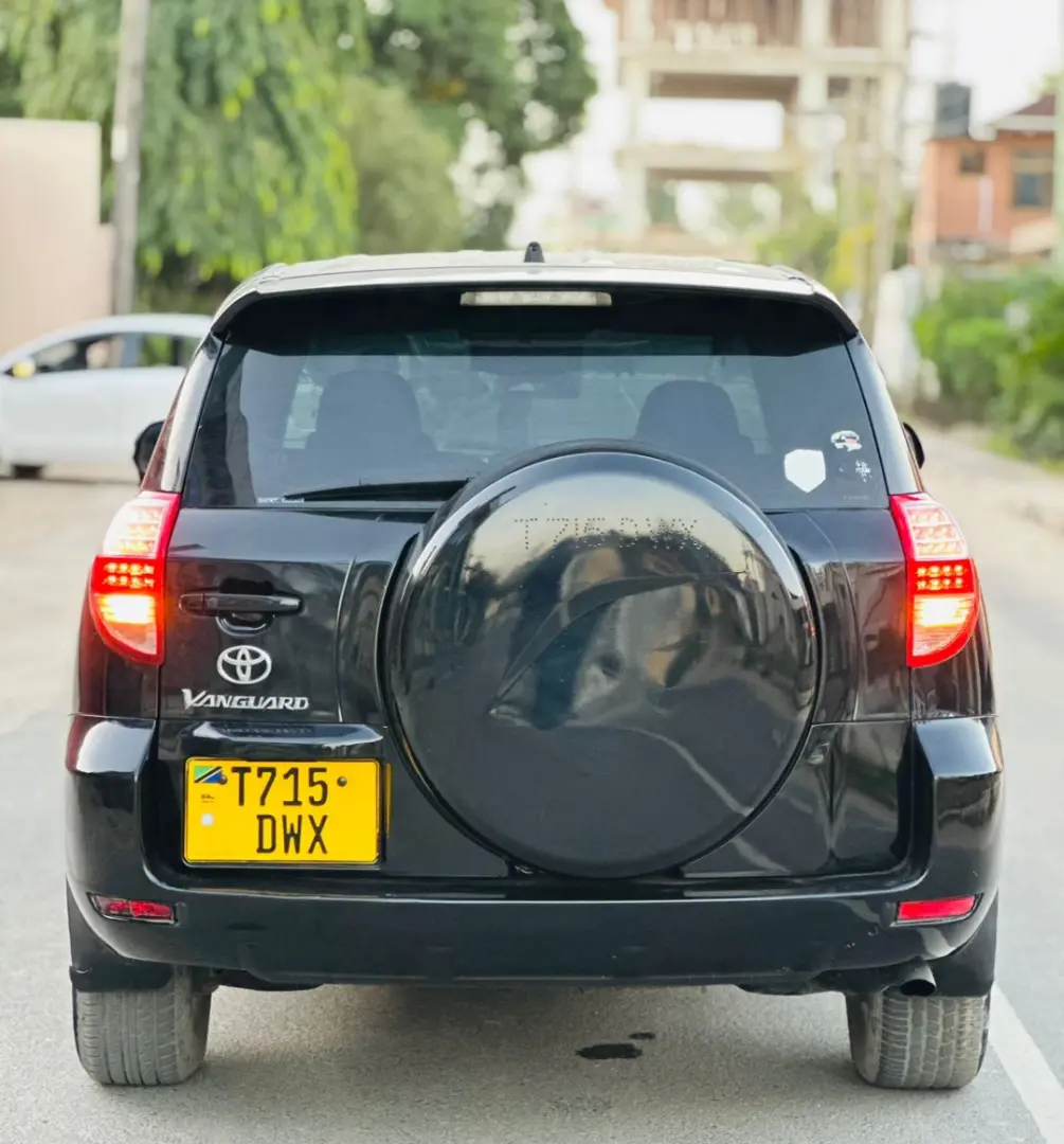 Toyota Vanguard 2010 (7-Seater) thumbnail 2