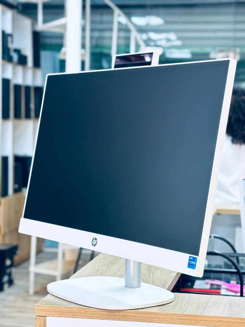 HP ProOne 240 G10 All-in-One PC Core i5 13th Gen thumbnail 2