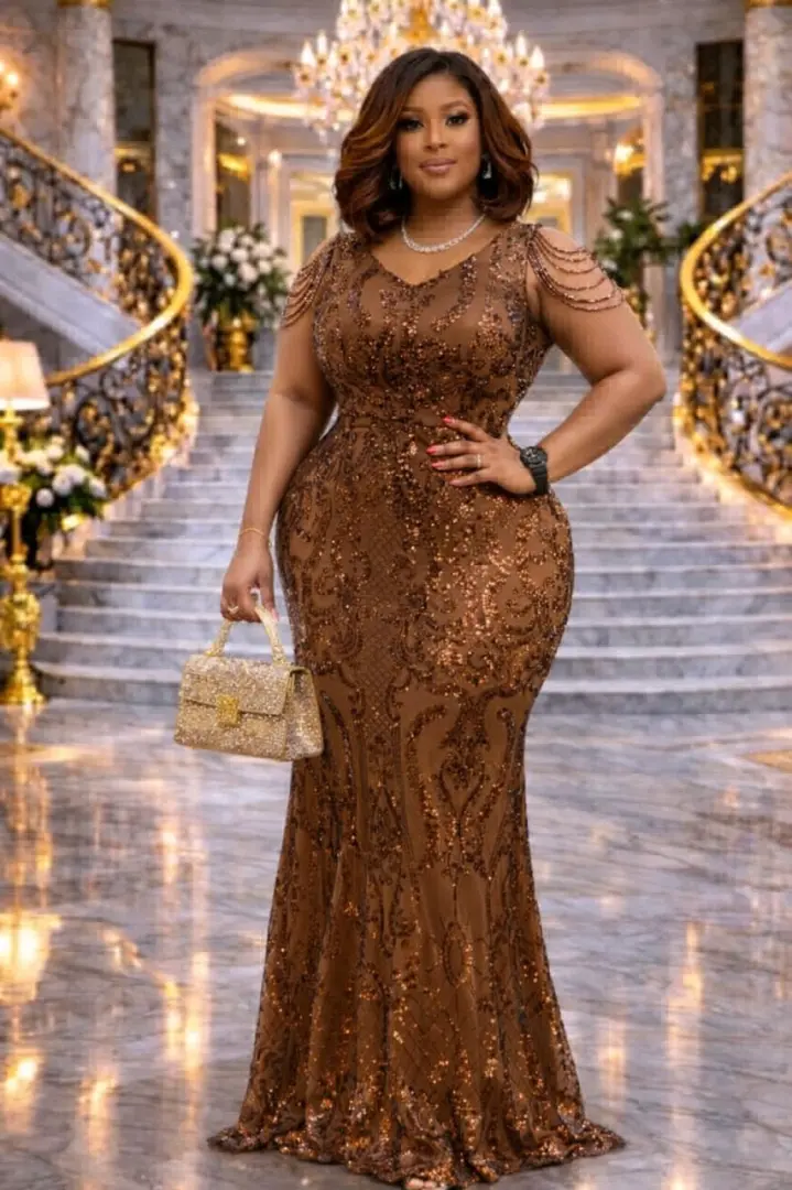 Elegant Women's Formal Dresses thumbnail 8