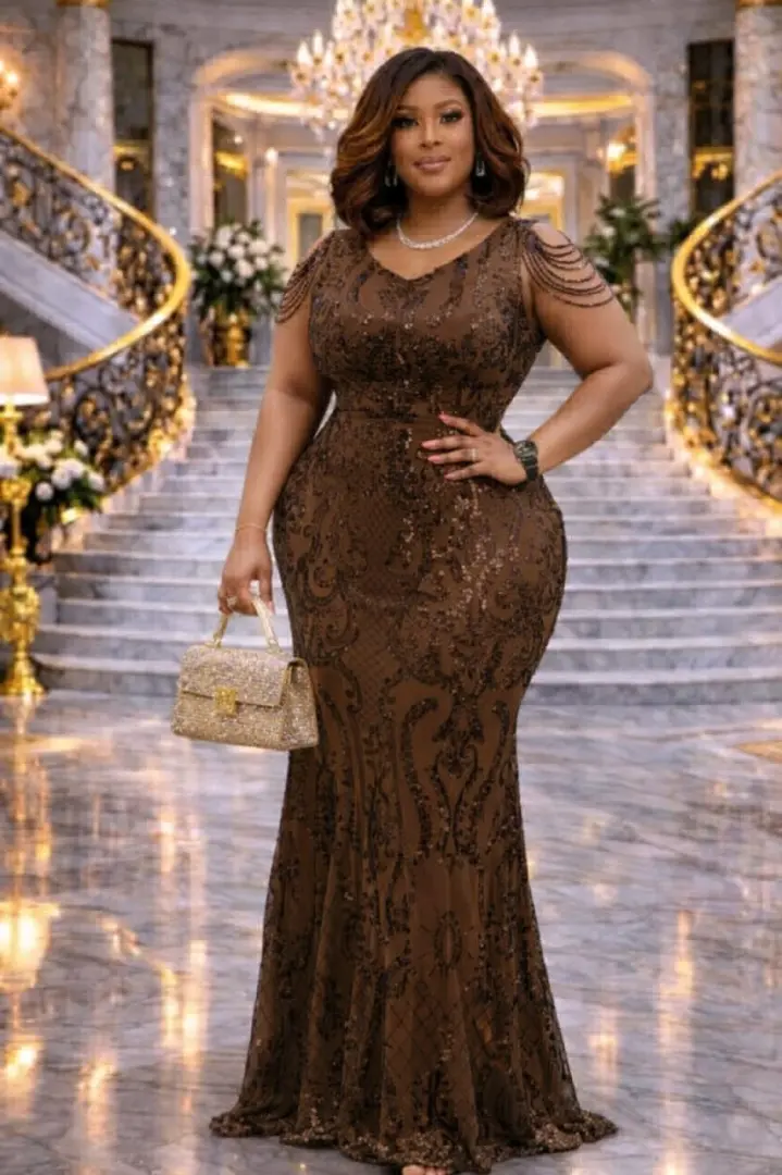 Elegant Women's Formal Dresses thumbnail 9