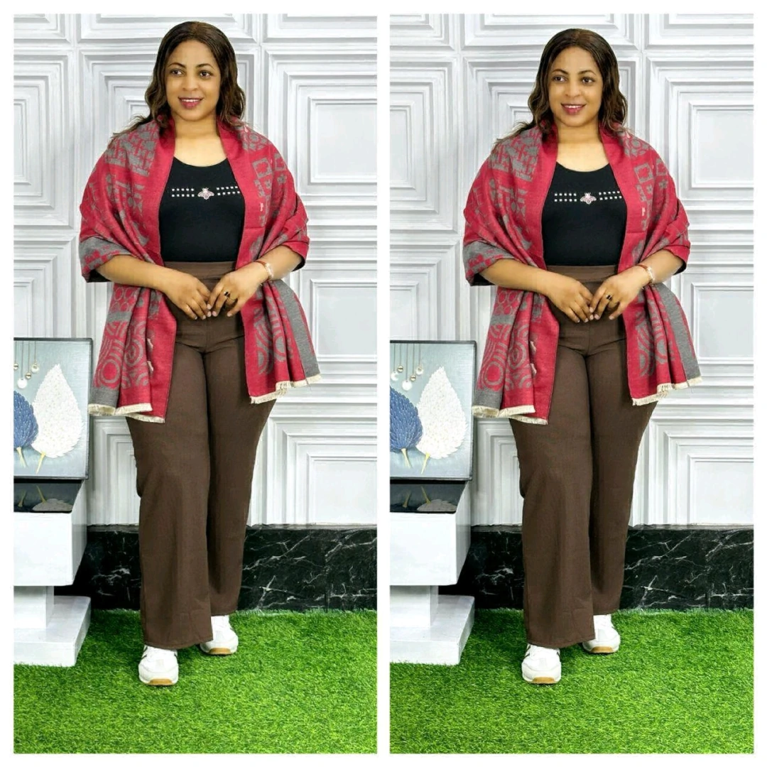 Women's Red and Beige Patterned Jacket/Cardigan thumbnail 2