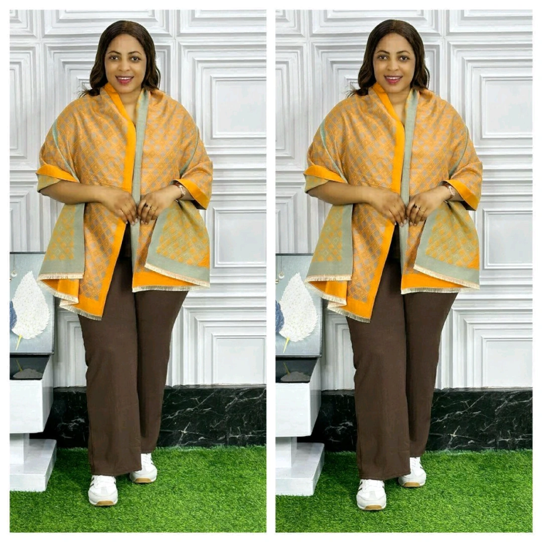 Women's Red and Beige Patterned Jacket/Cardigan thumbnail 5