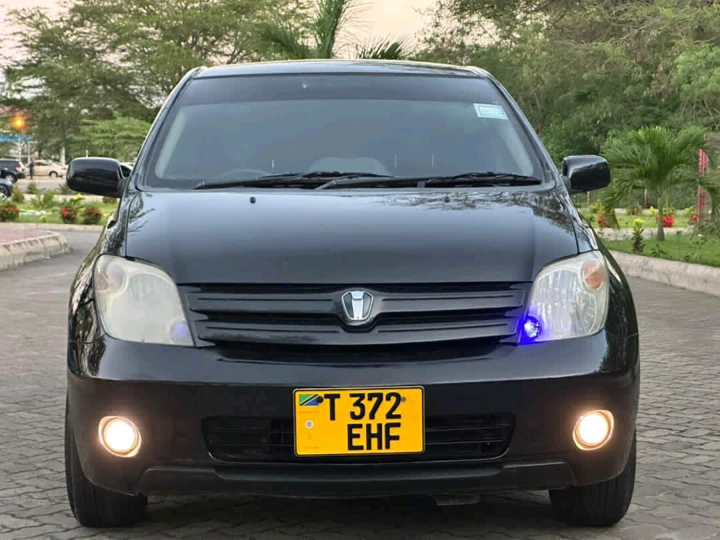 Black Toyota Ist 2004 Model (1290cc) - Exchange Allowed