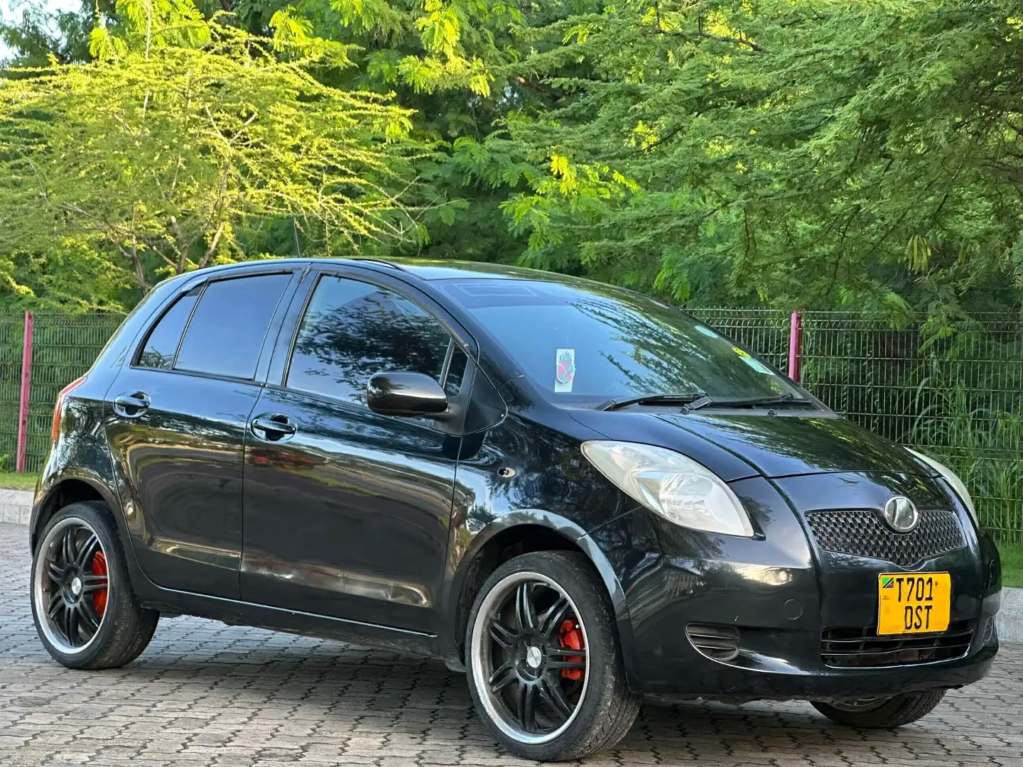 Toyota Vitz 2008 Black Low Mileage thumbnail 2