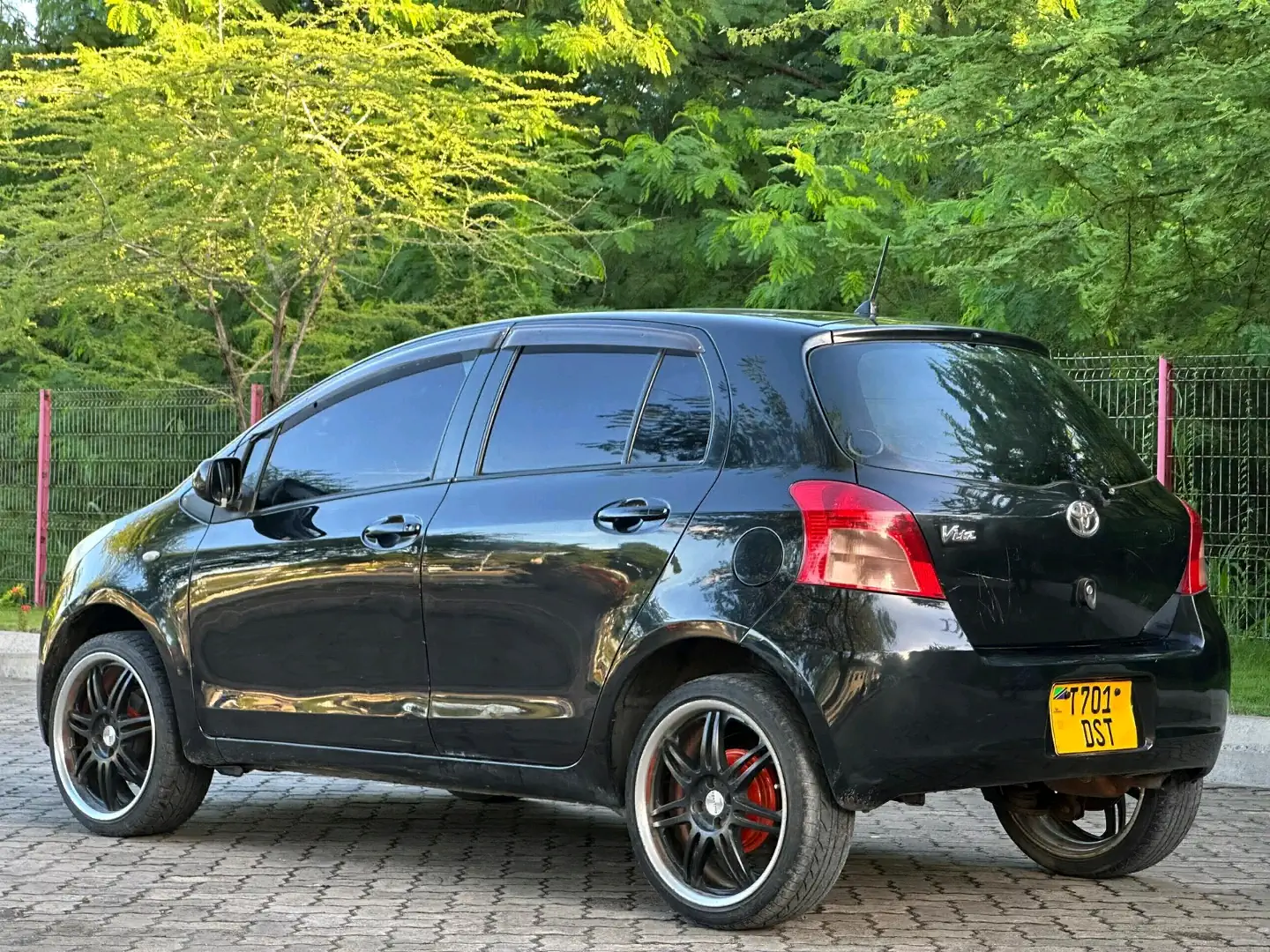 Toyota Vitz 2008 Black Low Mileage thumbnail 4