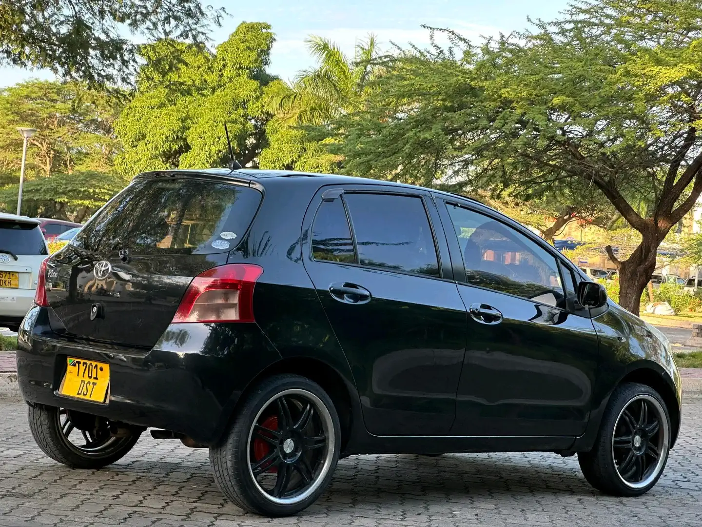 Toyota Vitz 2008 Black Low Mileage thumbnail 8