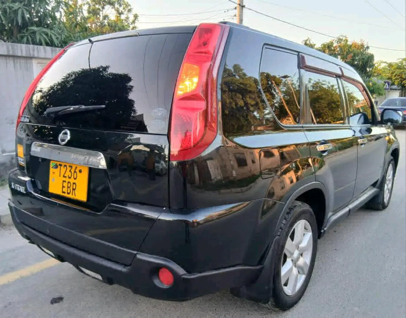 2009 Nissan X-Trail Full Option thumbnail 4