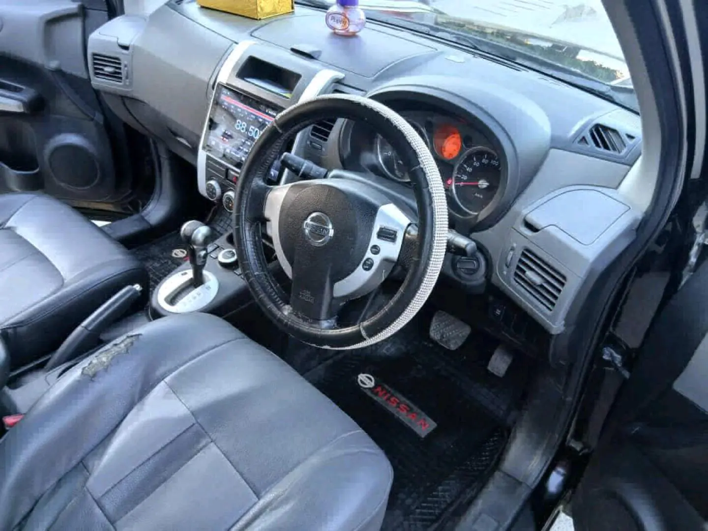 2009 Nissan X-Trail Full Option thumbnail 7