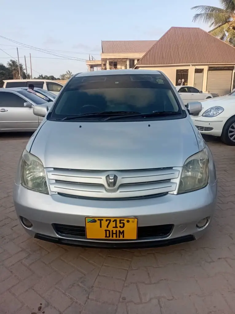 Toyota Ist DHM thumbnail 2