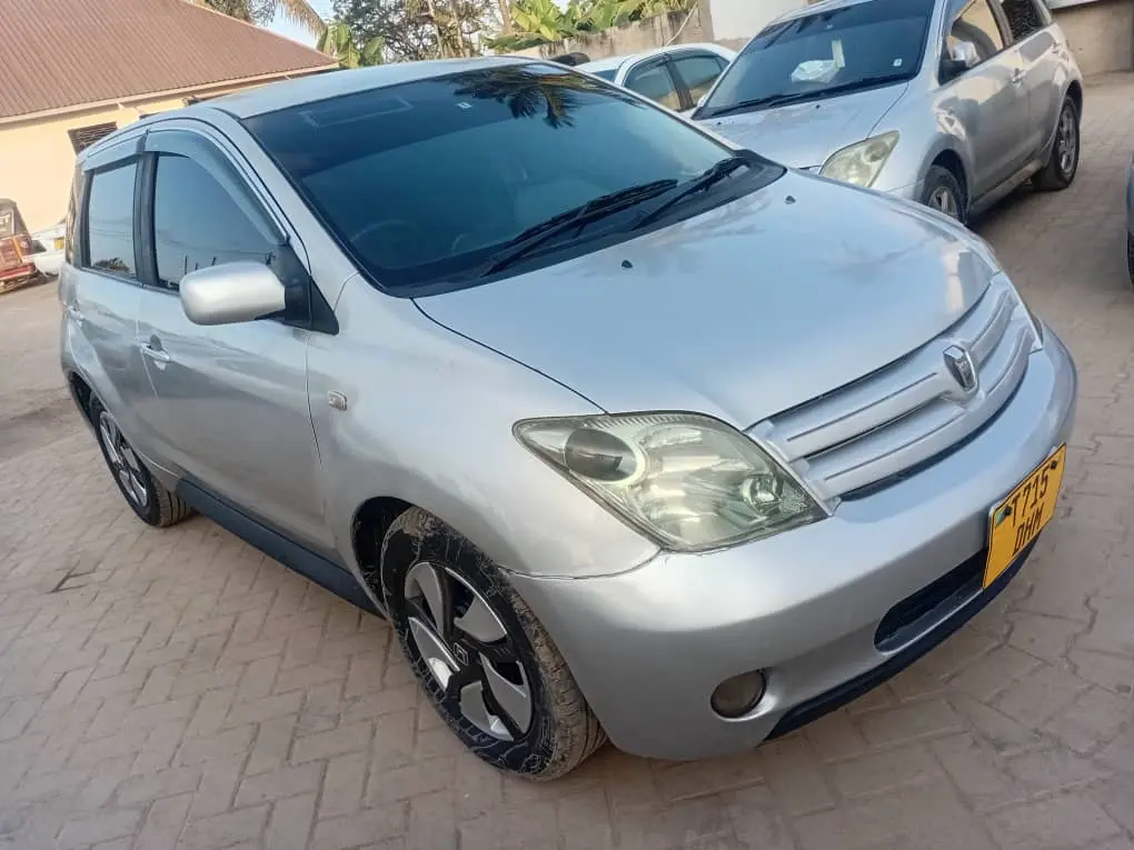 Toyota Ist DHM thumbnail 5