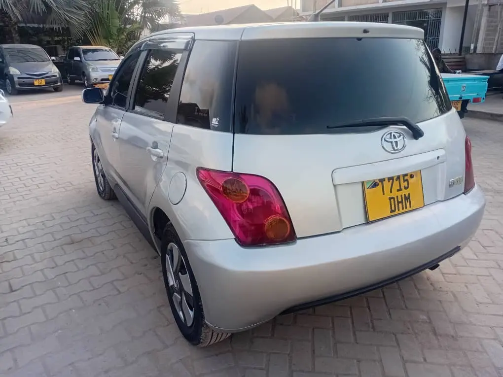 Toyota Ist DHM thumbnail 7