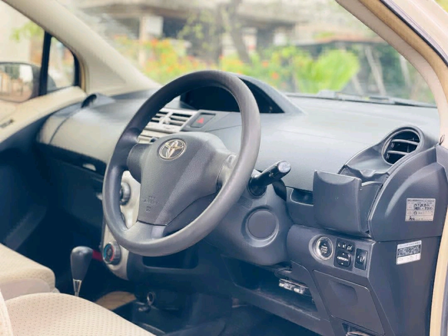 Toyota Vitz New Model 990cc thumbnail 6
