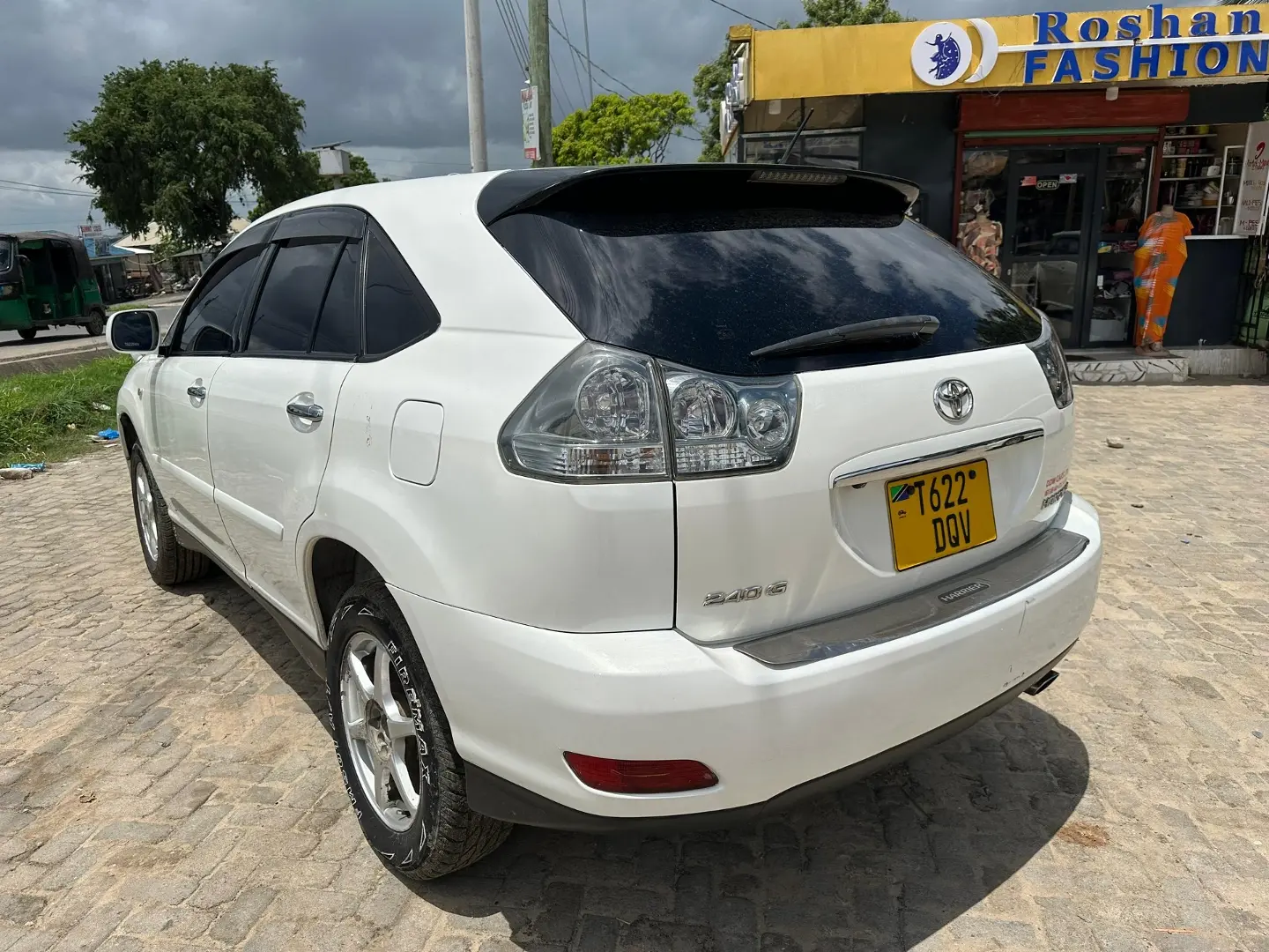 Toyota Harrier Cc 2360 Full AC for Sale thumbnail 4