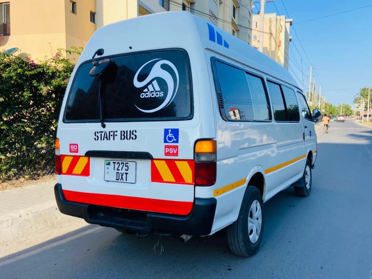 Toyota Hiace DXT Staff Bus Van thumbnail 8