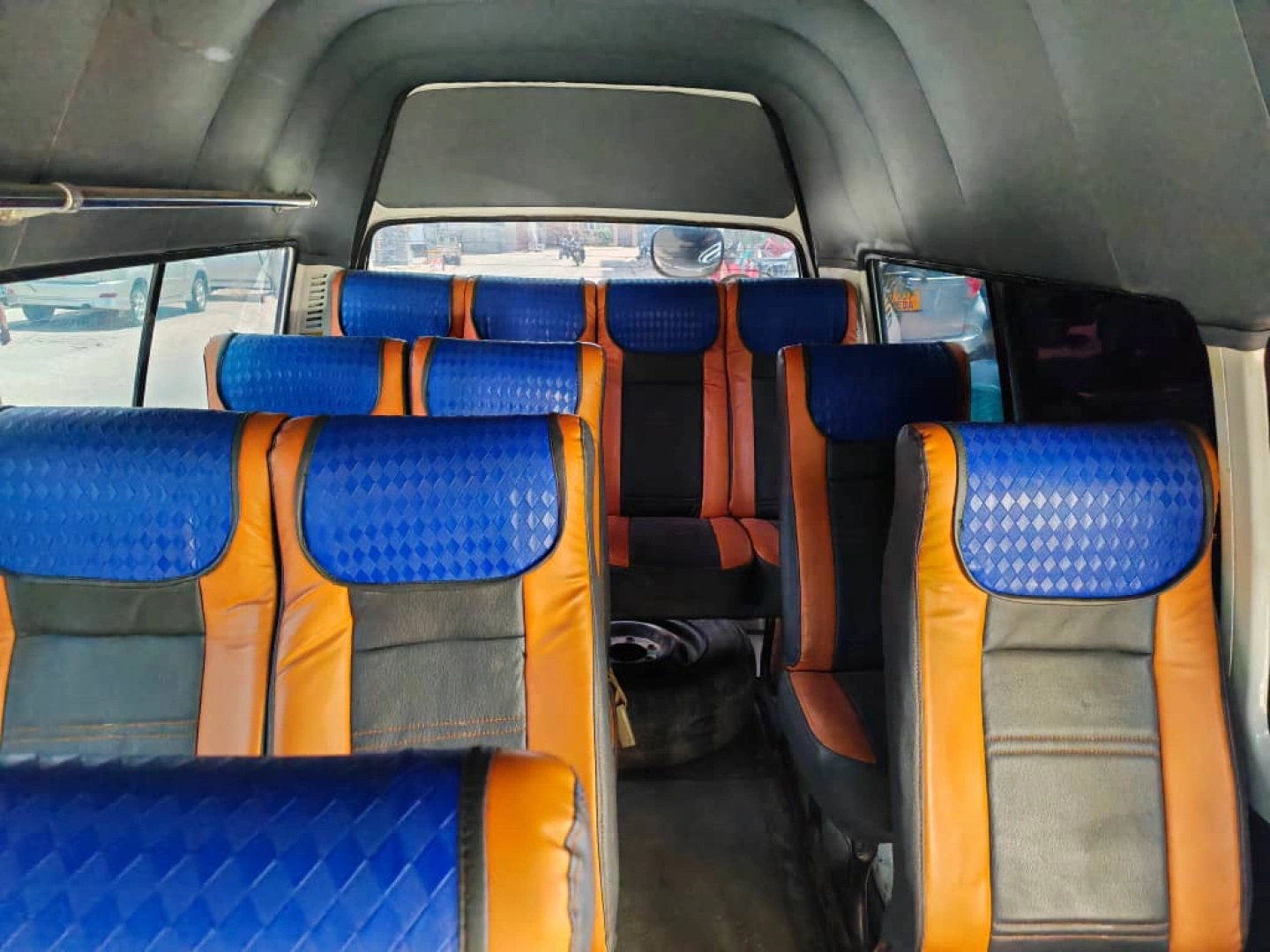 Toyota Hiace DXT Staff Bus Van thumbnail 9