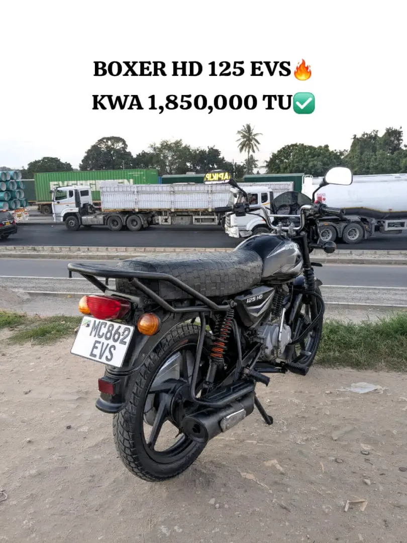 Bajaj Boxer HD 125 (EVS)
