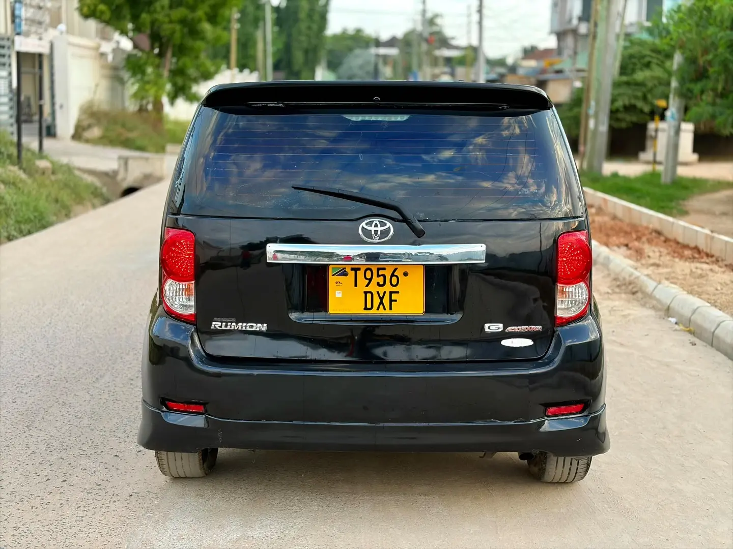 Toyota Rumion 2008 (DXF)