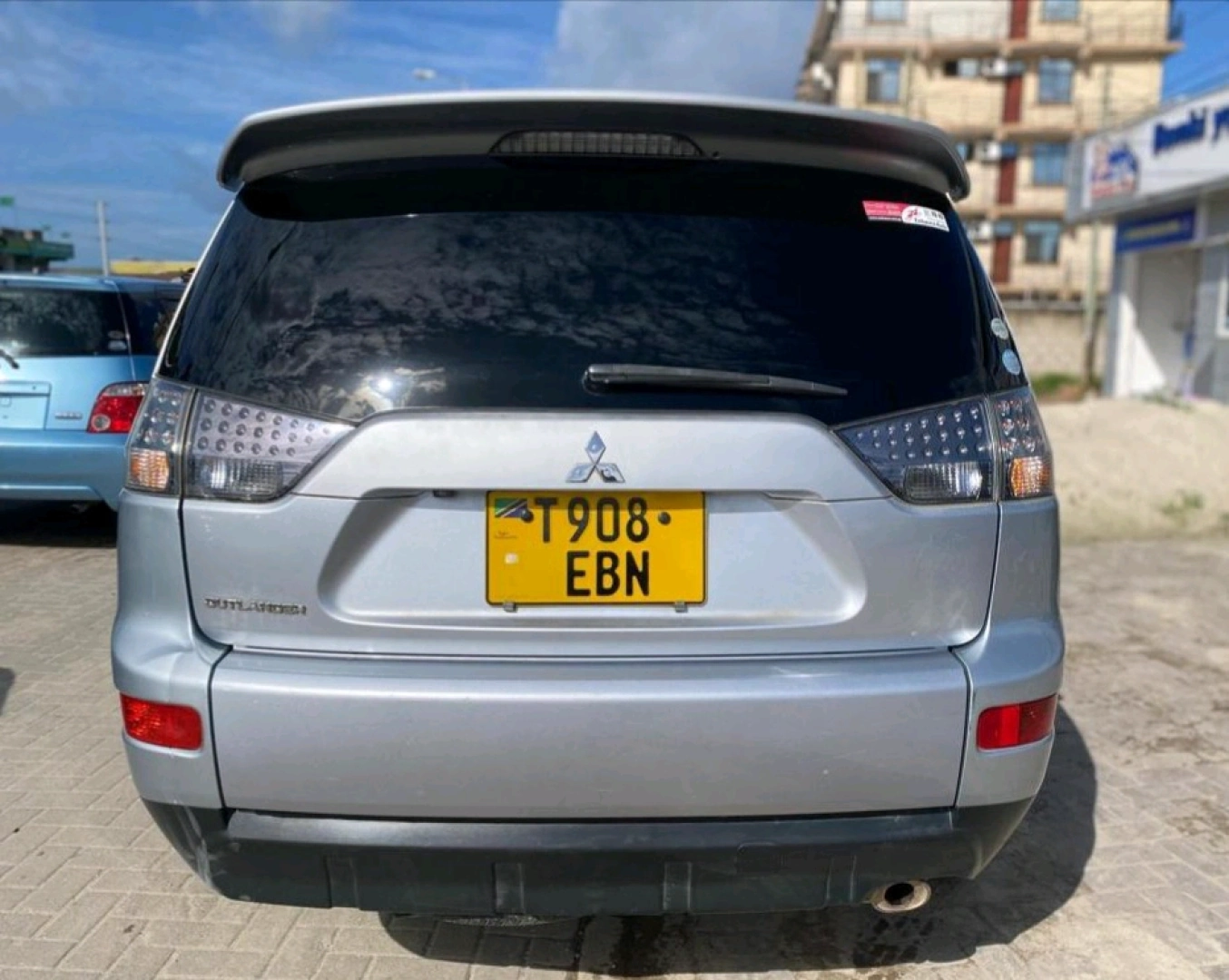 2007 Mitsubishi Outlander 2360 CC (Very Clean) thumbnail 3