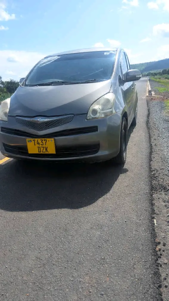 Toyota Ractis 2008 Dark Grey Automatic thumbnail 2