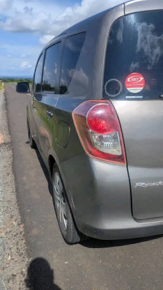 Toyota Ractis 2008 Dark Grey Automatic thumbnail 5