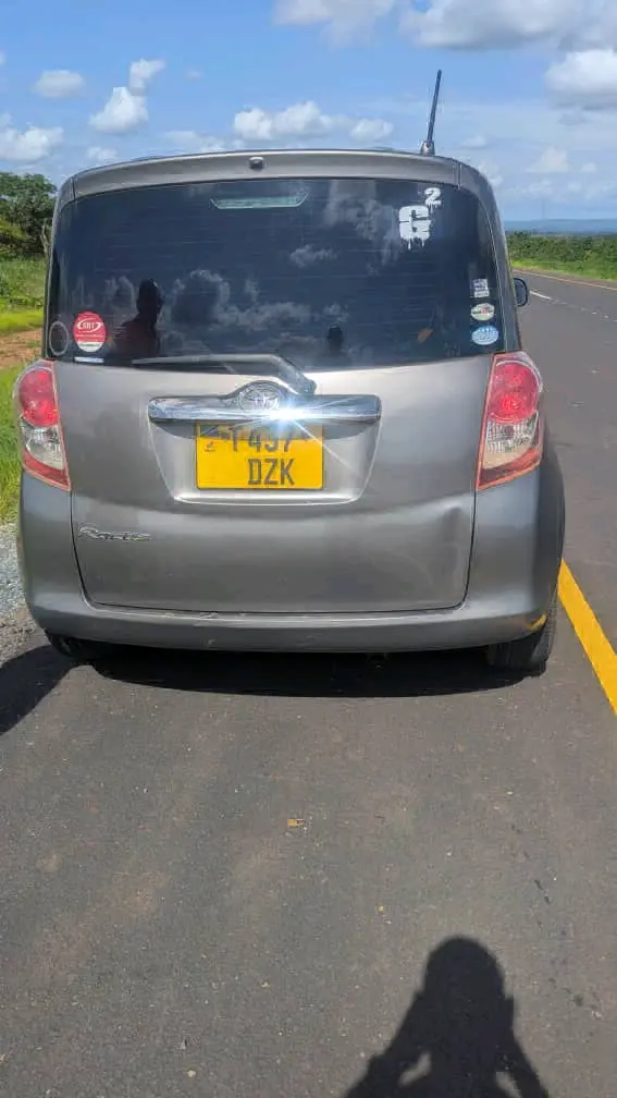 Toyota Ractis 2008 Dark Grey Automatic thumbnail 6