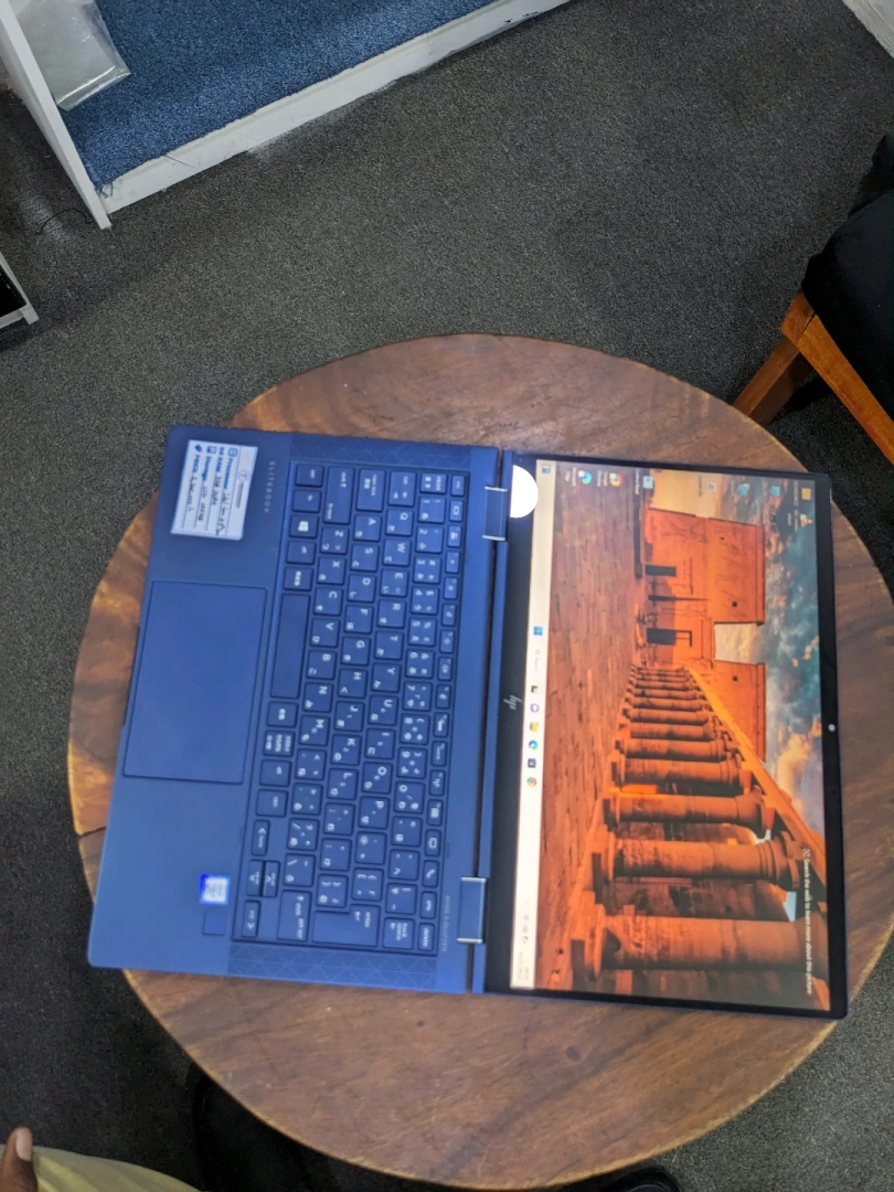 HP EliteBook Dragonfly i5 8GB RAM 256GB SSD Touchscreen 360 Convertible thumbnail 3