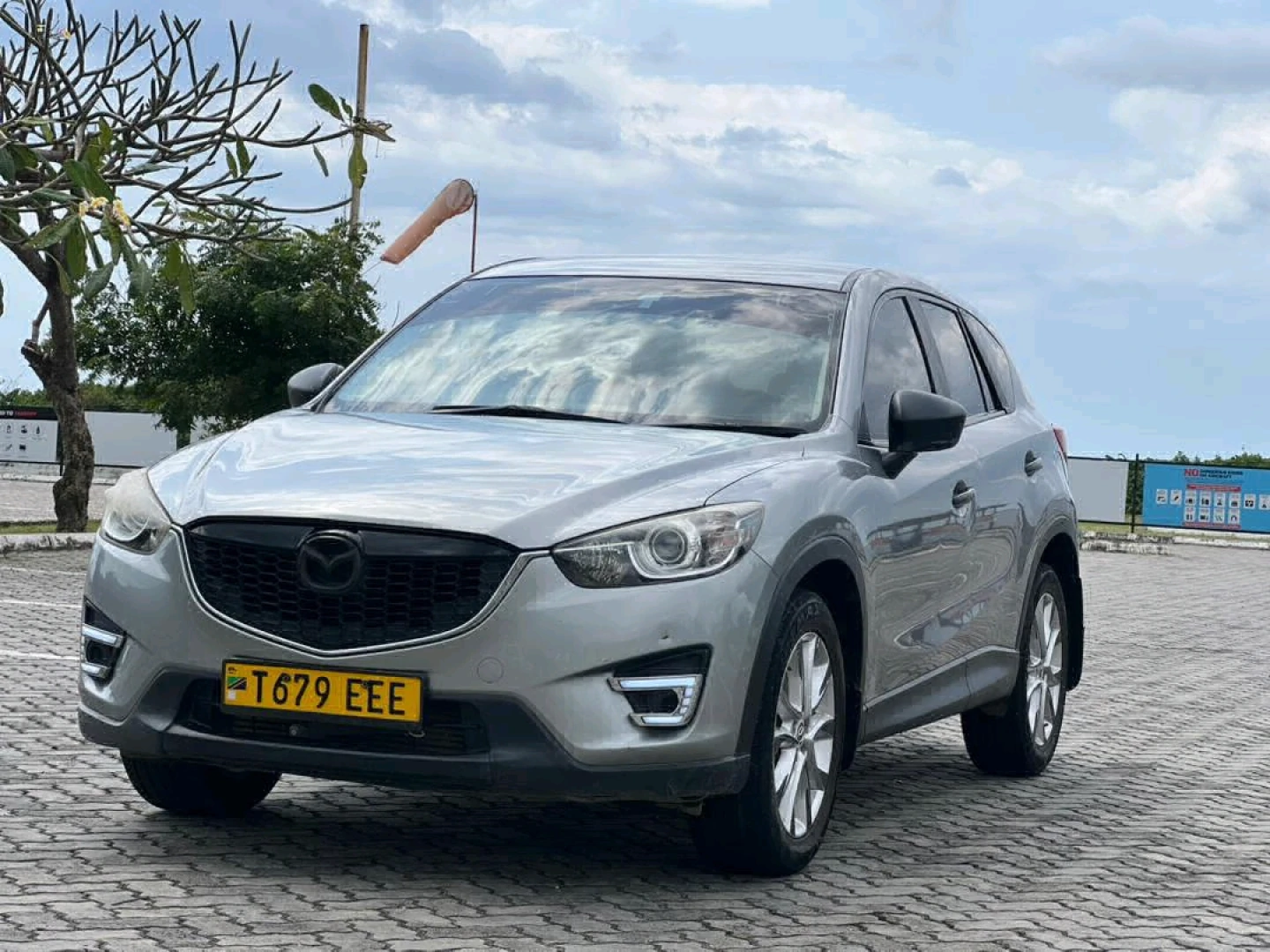Mazda CX-5 2014 Silver Diesel SUV thumbnail 2