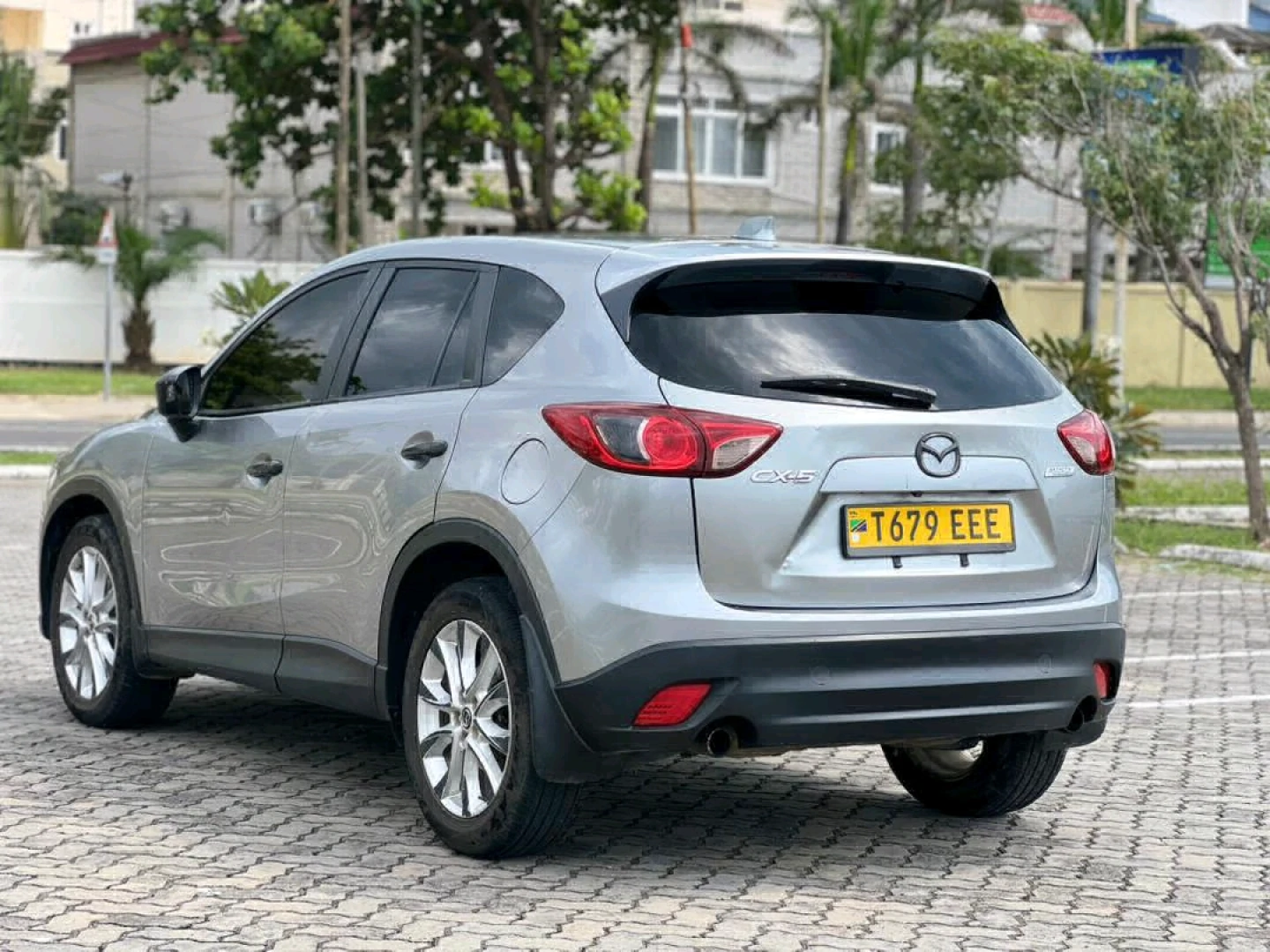Mazda CX-5 2014 Silver Diesel SUV thumbnail 5