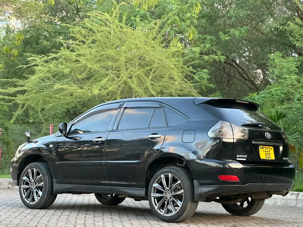 Toyota Harrier 2006 EDC thumbnail 3