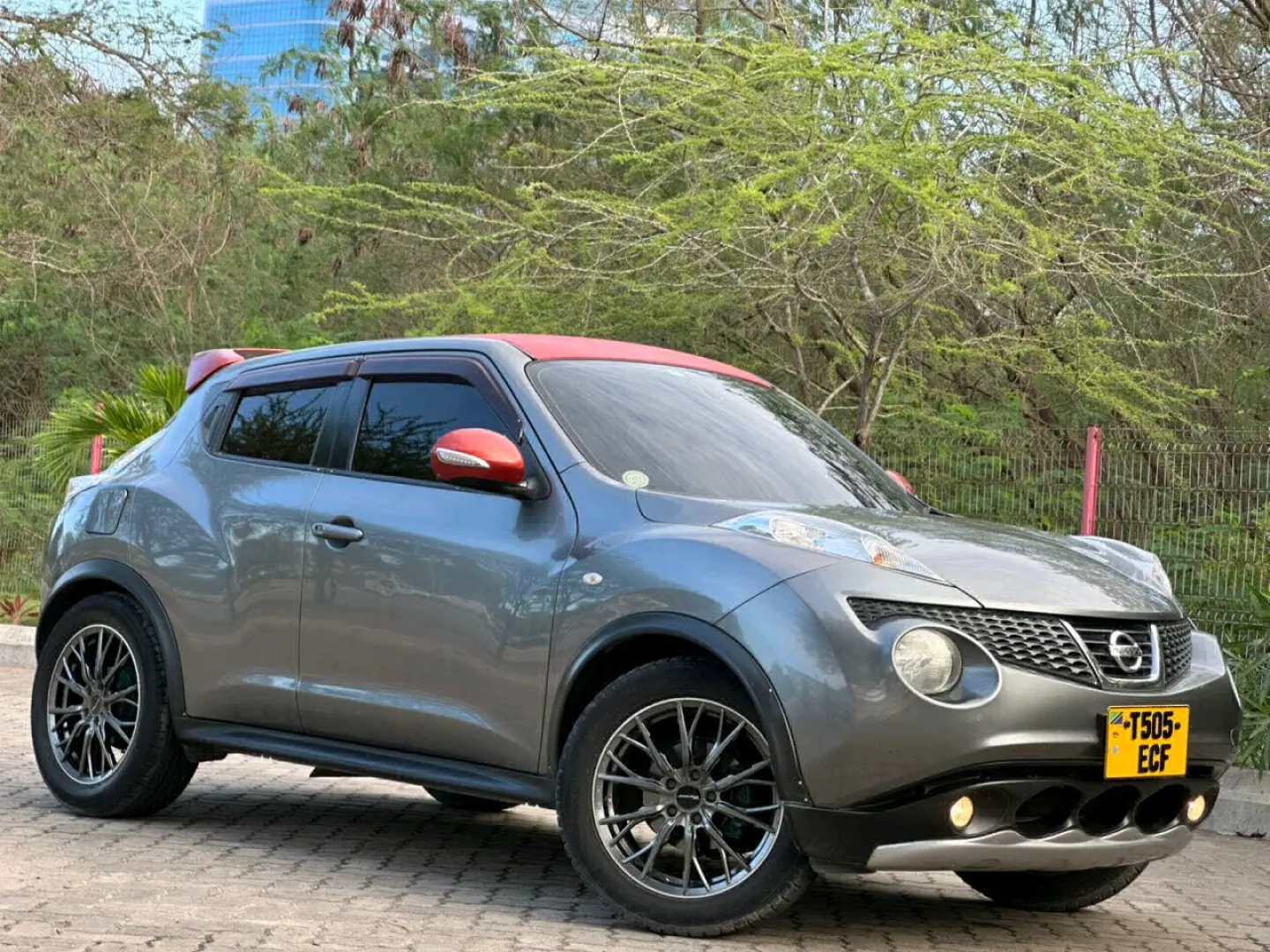 Nissan Juke 2012, 1490cc, Clean Condition thumbnail 2