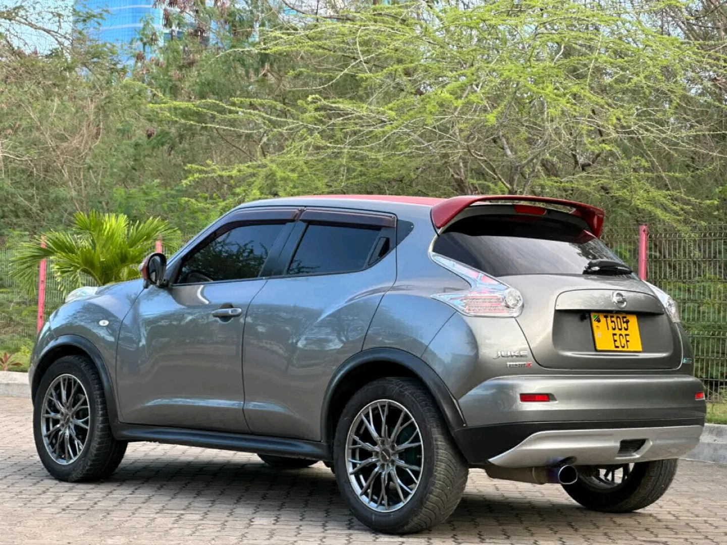 Nissan Juke 2012, 1490cc, Clean Condition thumbnail 5