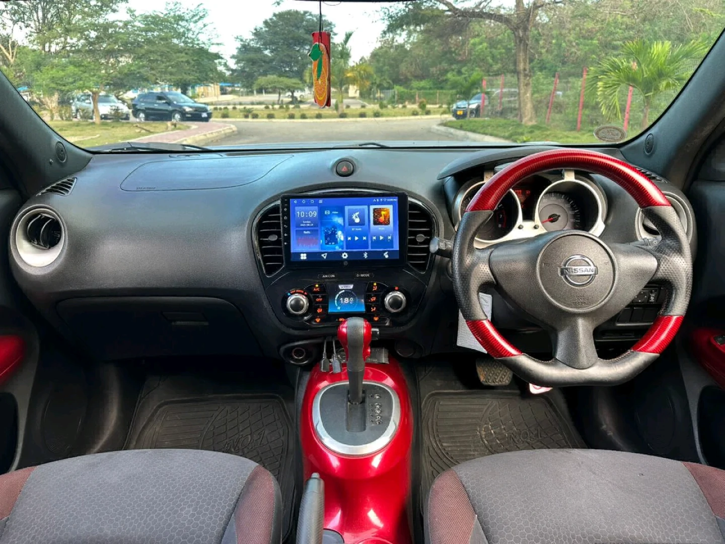 Nissan Juke 2012, 1490cc, Clean Condition thumbnail 9