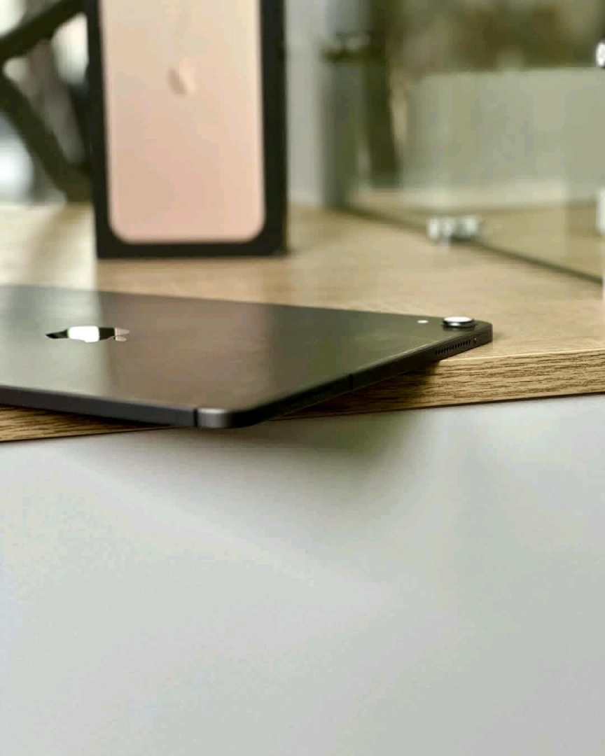 Apple iPad Pro 11 2018 (512GB) Premium Tablet thumbnail 5