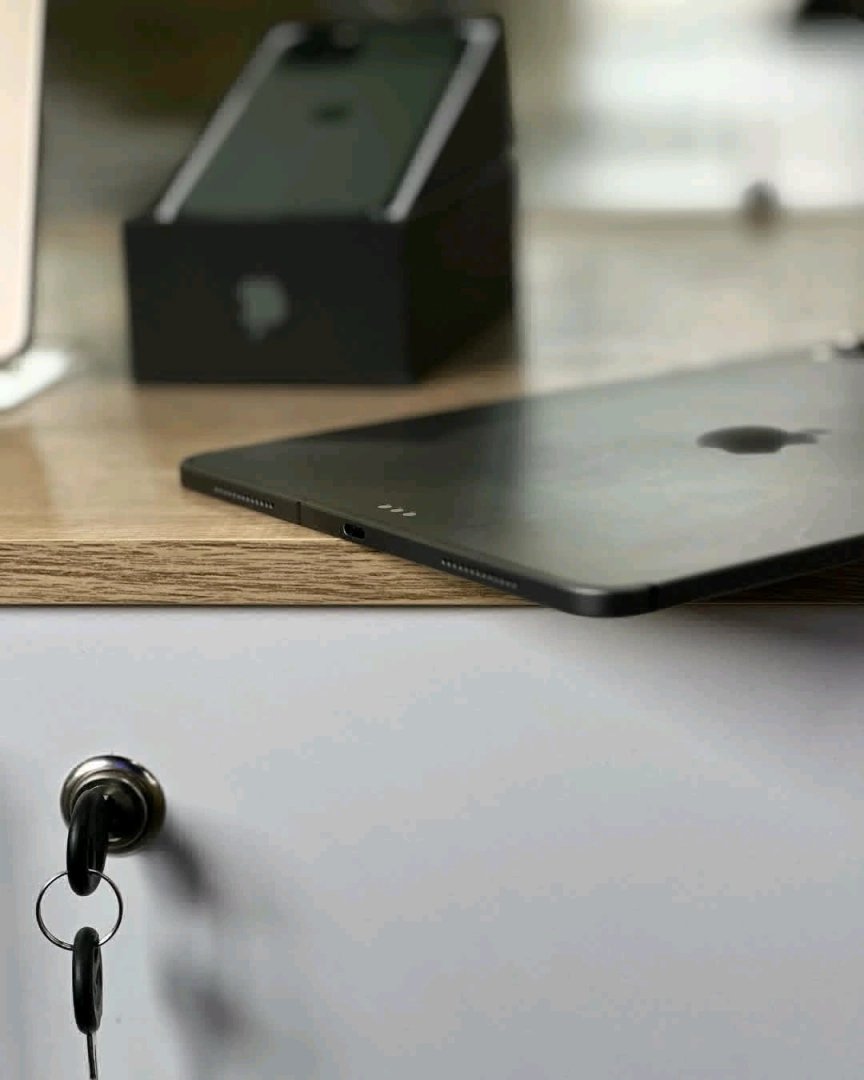 Apple iPad Pro 11 2018 (512GB) Premium Tablet thumbnail 6